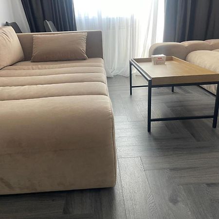 Elit Apartment Крайова Екстериор снимка