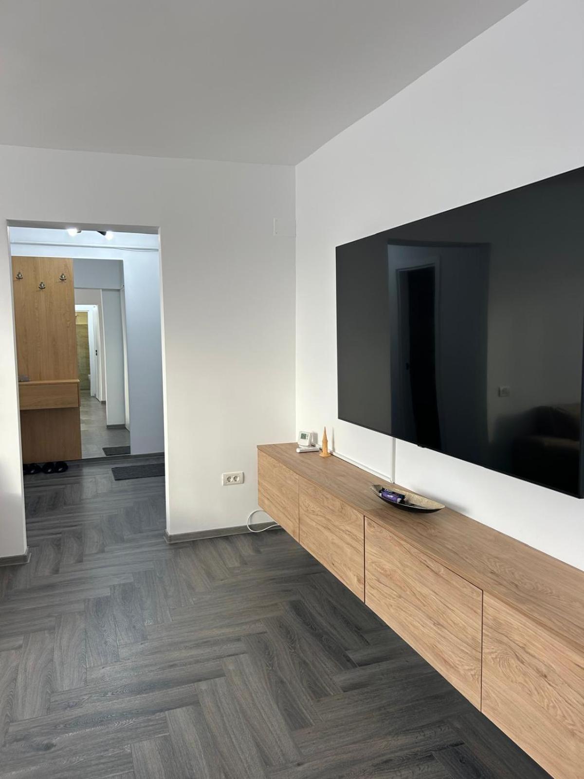 Elit Apartment Крайова Екстериор снимка